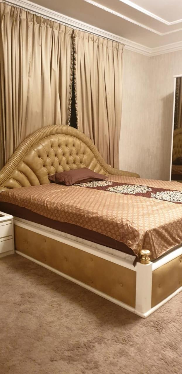 Al Wahda Private Couples Aparthotel *